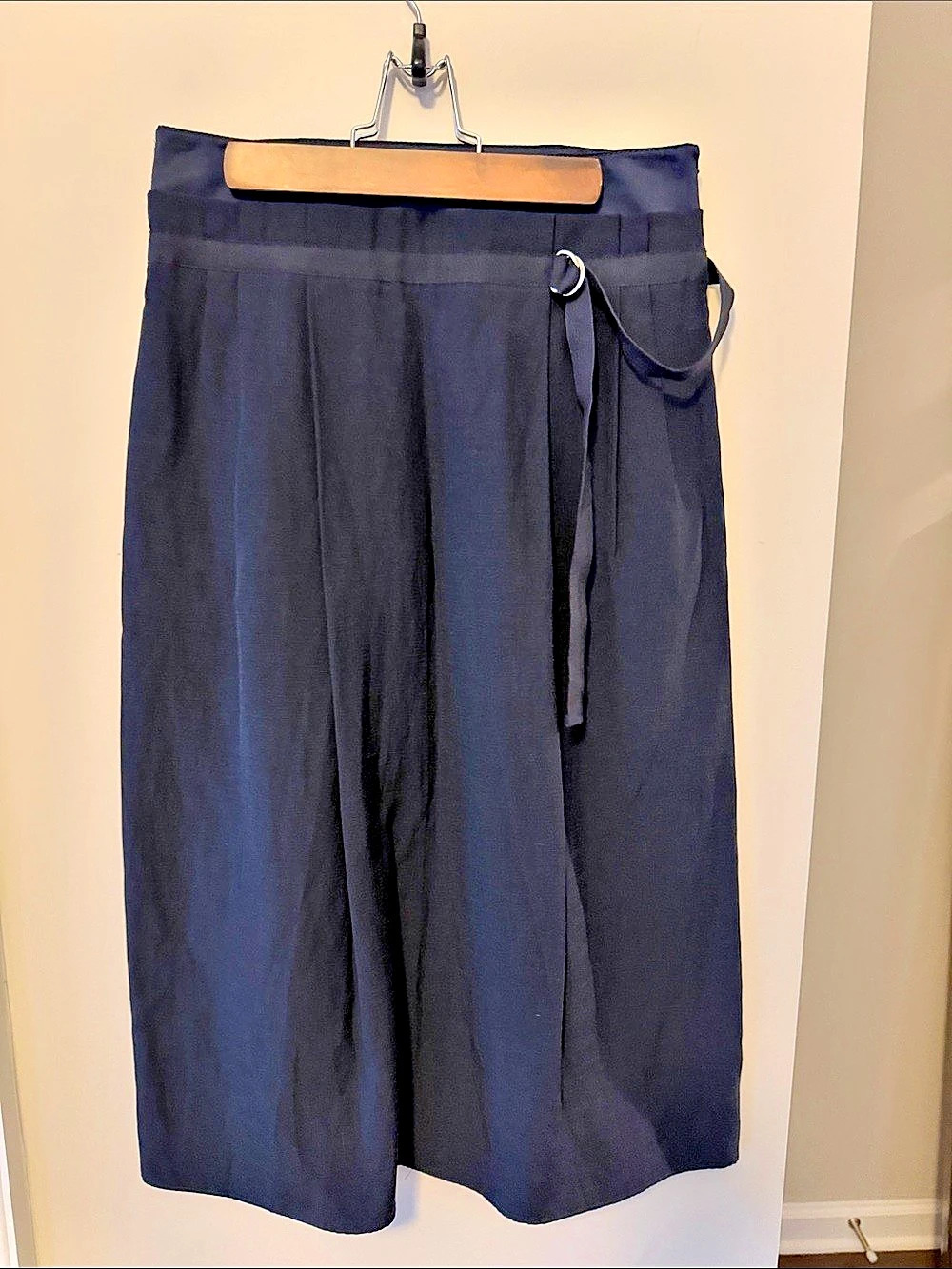 Vince Midi Skirt in Navy Size 2 NWT